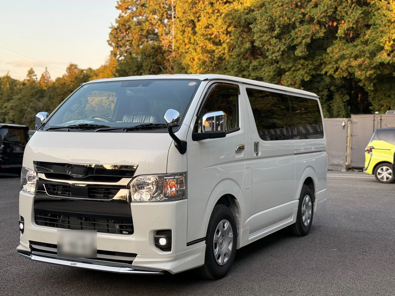 2025 Toyota Hiace photo