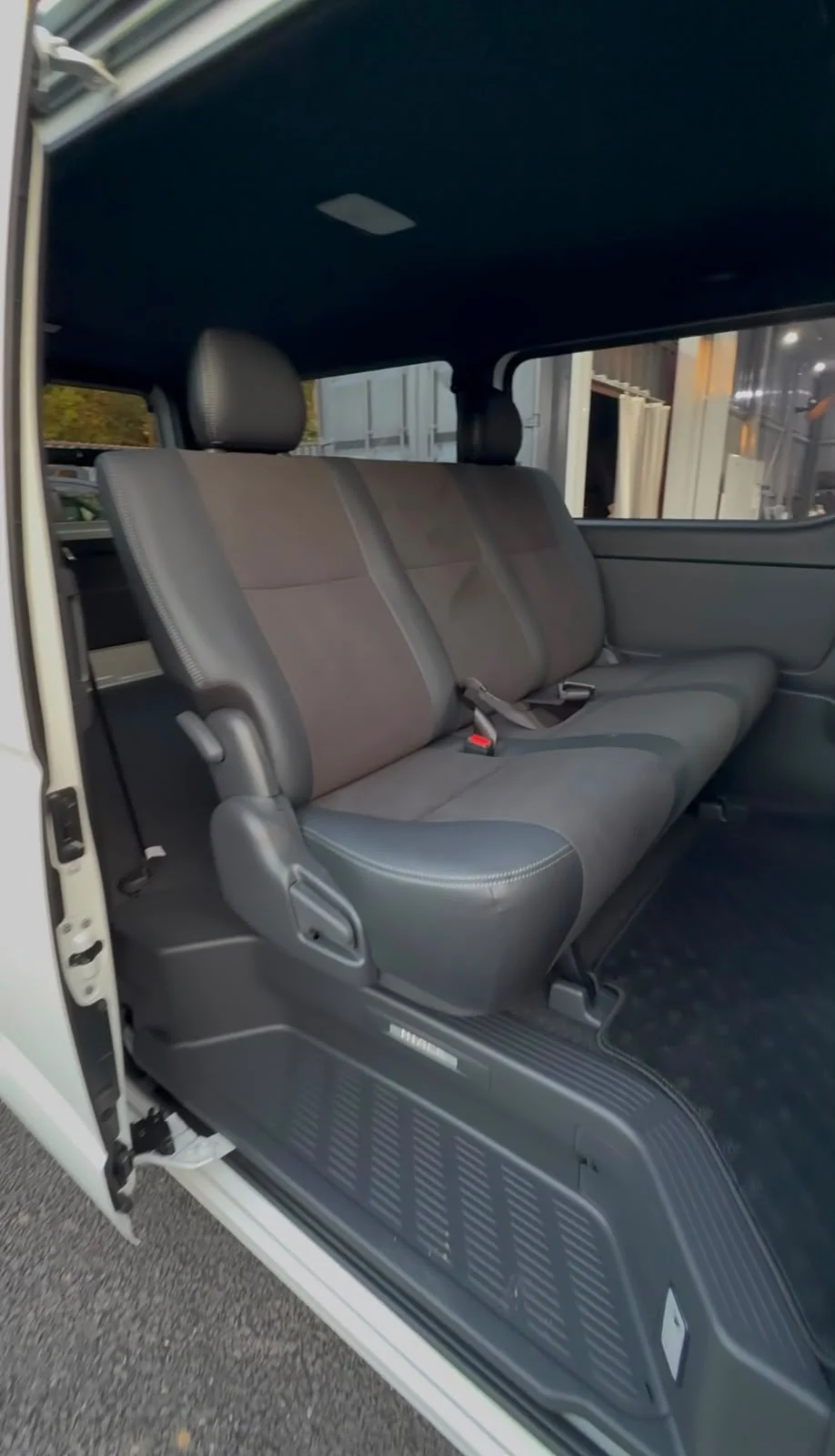 2025 Toyota Hiace photo