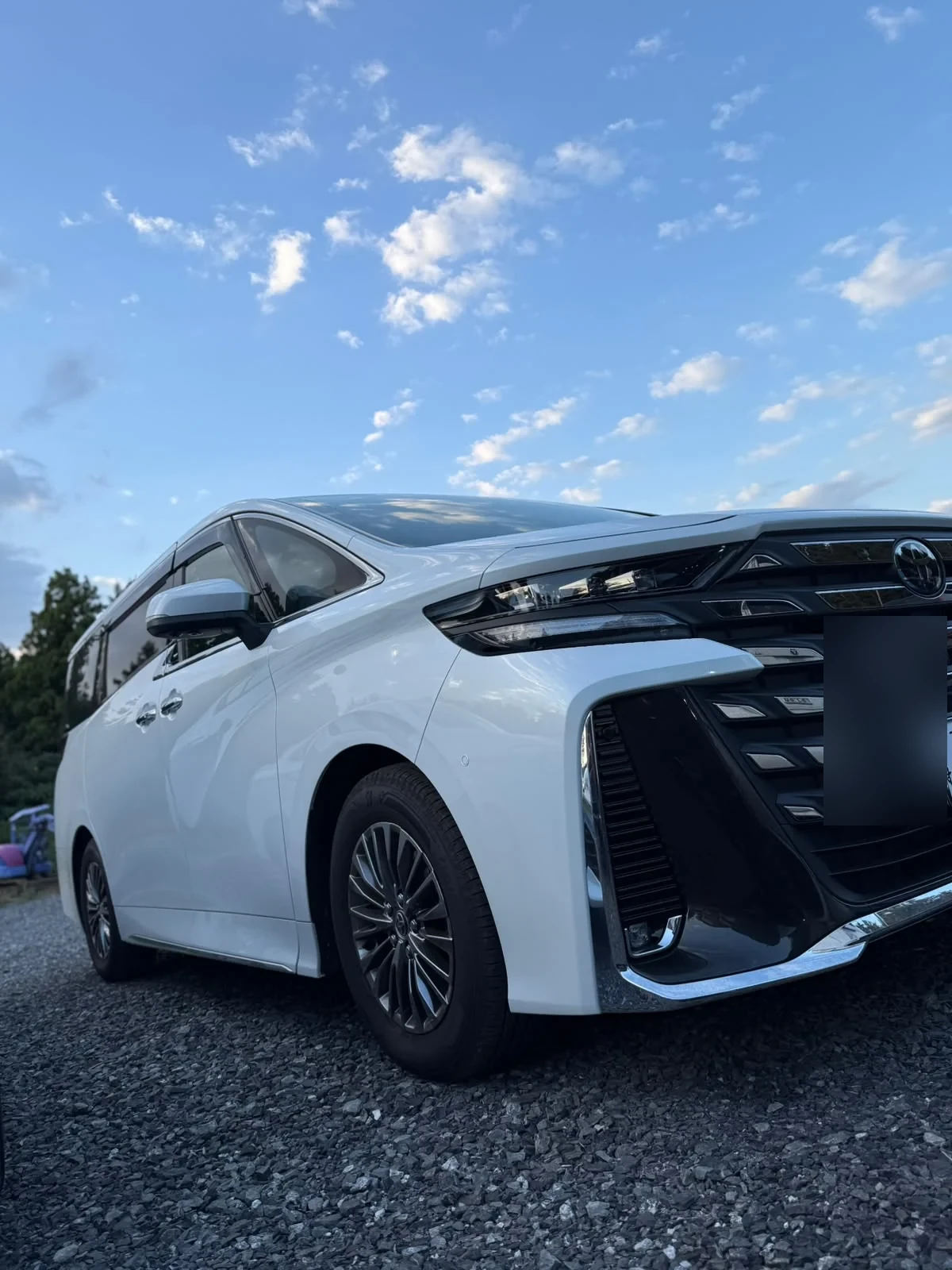 2025 Toyota Vellfire photo