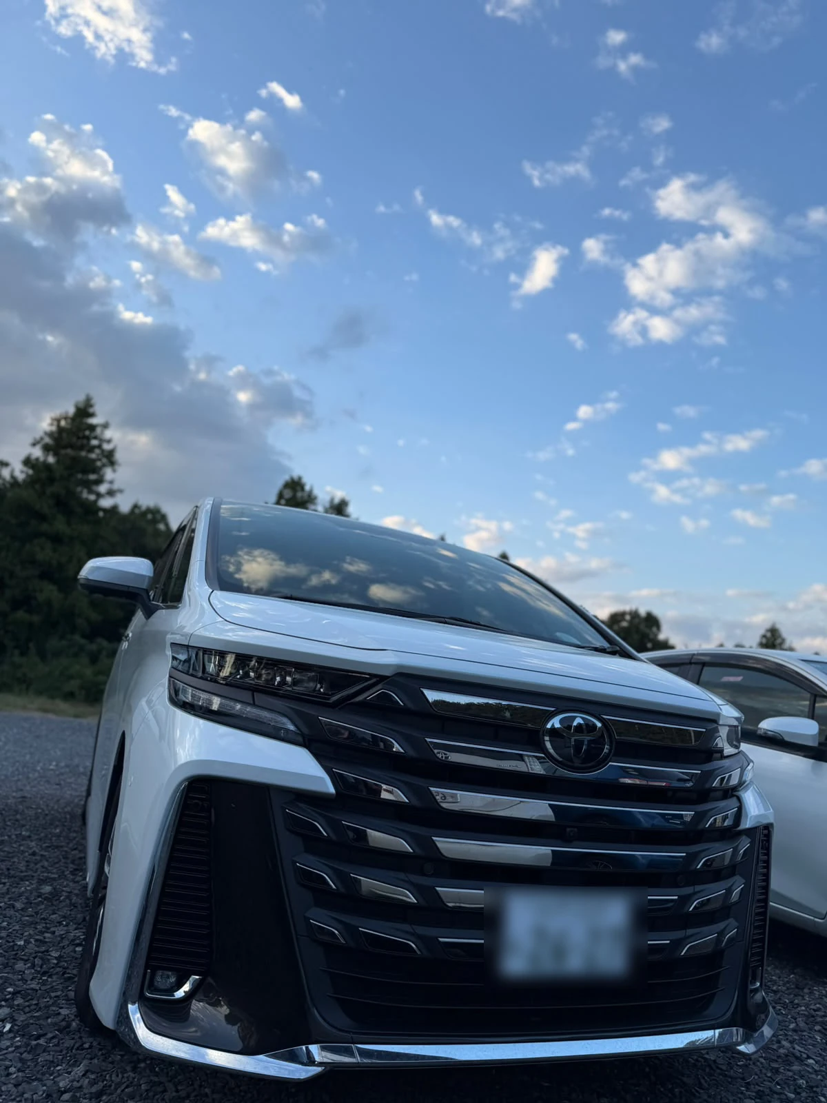 2025 Toyota Vellfire photo